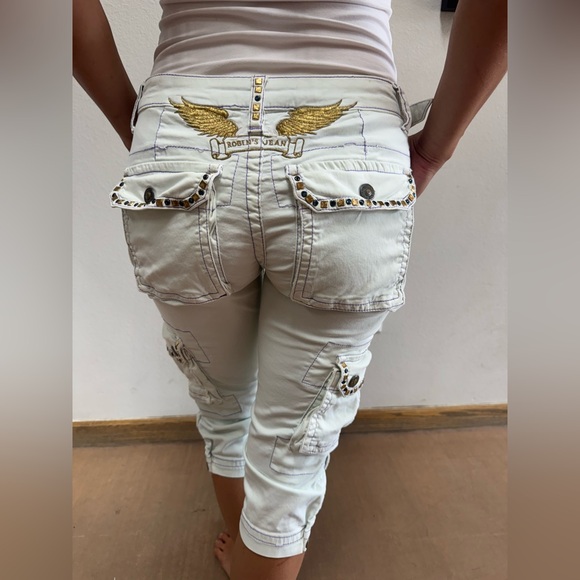 Y2K Robin's Jean 24” White Capris with Gold Accents & Studding - Picture 1 of 10